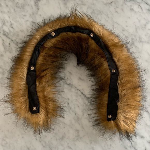 Zara black ‘wool’ jkt with brown faux fur hood (removable) gold zips size L - Picture 9 of 15